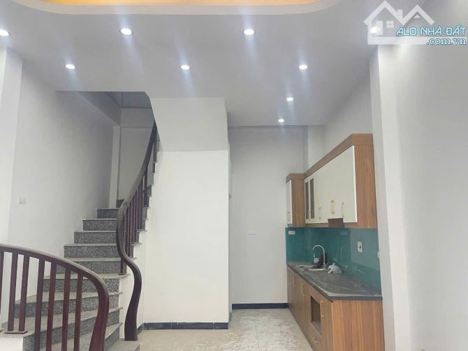 SIÊU PHẨM - NHÀ XÂY MỚI - TRUNG TÂM HỮU HÒA - FULL NỘI THẤT. DT 30/55M - 5T- HƠN 4 TỶ - 2