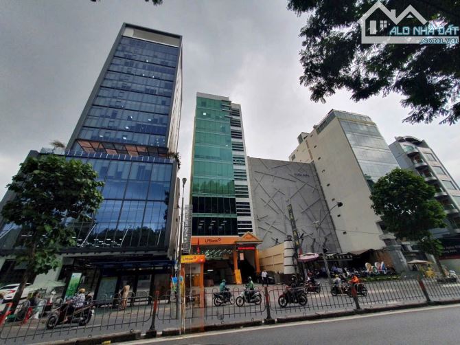 Building  MT Nam Kỳ Khởi Nghĩa Q1 - DT 8.5x26m - 2hầm 7tầng - HĐT: 400Tr - 2