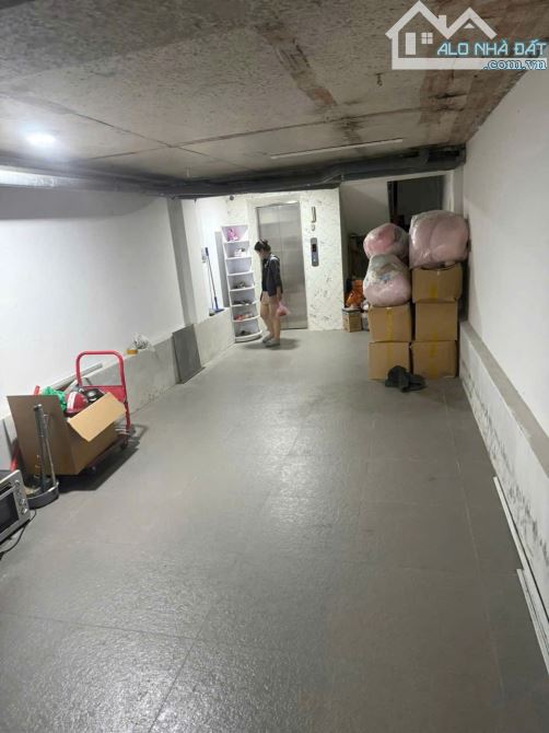 Căn Hộ Dịch Vụ đường Phạm Văn Bạch, Tân Bình, 80m2 nhà 5 tầng có hầm chỉ hơn 11 đồng. - 2