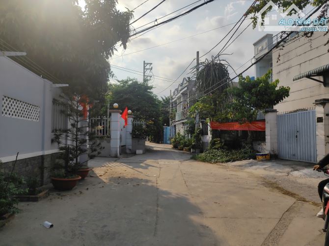 Nhà trệt, lửng, căn góc 2 mặt hẻm 5m đường DHT42, 9.5x20m, giá 10.98 tỷ - 2
