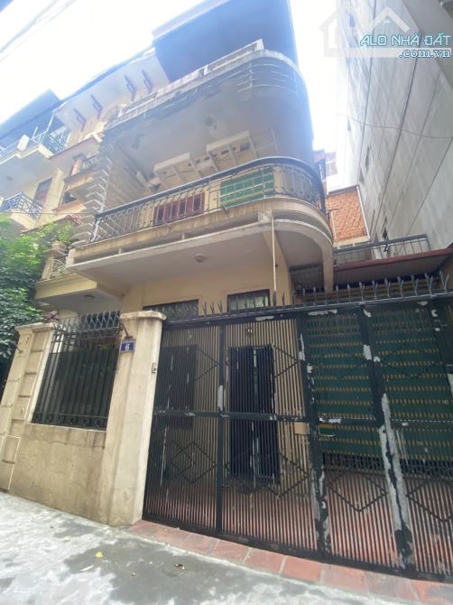 Bán Đất ngõ 106 Hoàng Quốc Việt. 96m2- Mt 10m. Ô tô vào, Chia 2 lô hoặc xây toà căn hộ Dvu - 2