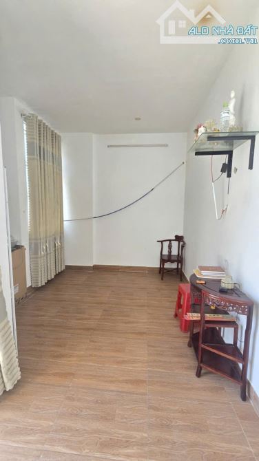 💥 CĂN GÓC - OTO VÀO NHÀ - gần Bệnh Viện Đa Khoa,  DT 95m2 x 3 Tầng - chỉ nhỉnh 6 tỷ - 2