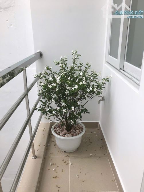 HẠ GIÁ BÁN NHANH NHÀ MỚI XÂY HXH NGUYỄN TRỌNG TUYỂN PN CN 41m2 - 4PN - 2