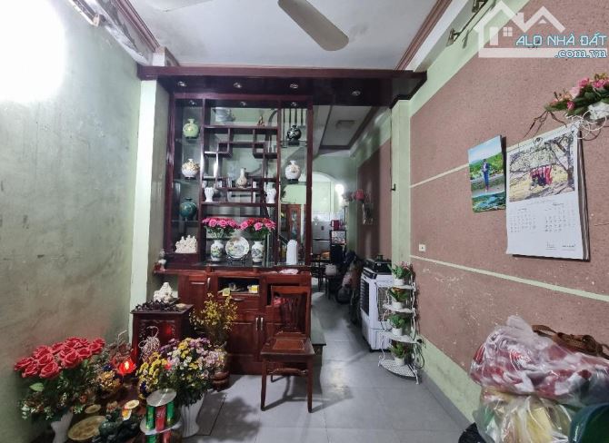 💥Nhà ĐẸP, Ngõ Thoáng, TT Cầu Giấy, Vài bước Ô tô, Trường học, Siêu Thị vây quanh, 9,8 tỷ - 2