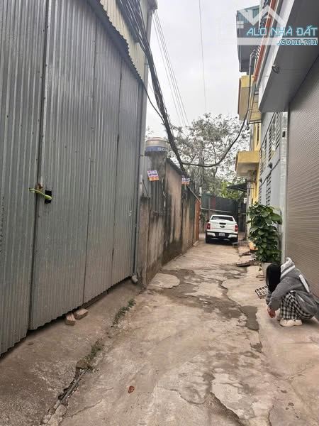 Phương Nhị, Liên Ninh, Thanh Trì. DT:70m, C4, MT:6.2m, giá: 7.6tỷ, oto 7chỗ, gần oto tránh - 2