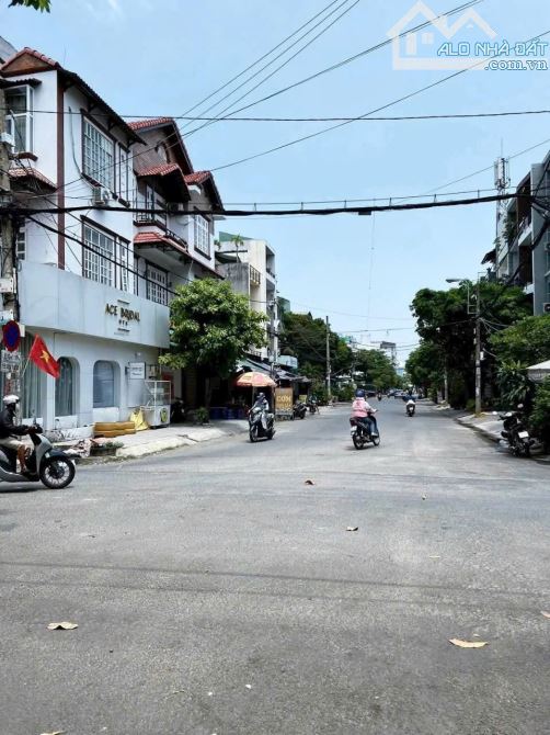 Bán căn góc 2MT Hẻm 16m Đường Nguyễn Oanh P17 -(8mx18m) - 3 lầu - Giá 19 tỷ. - 2