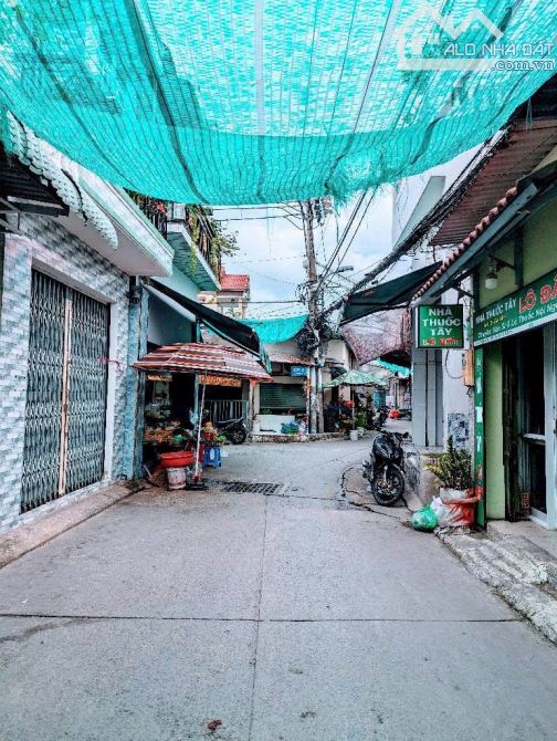 BÁN ĐẤT TẶNG NHÀ NỞ HẬU - XE HƠI VÀO NHÀ - 173m2 - NHỈNH 40Tr/m2 - 2