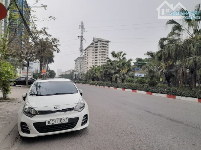 Bán nhà mặt đường Tam Trinh Hoàng Mai DT 1180m2, MT 30m, Giá 90 tỷ - 3