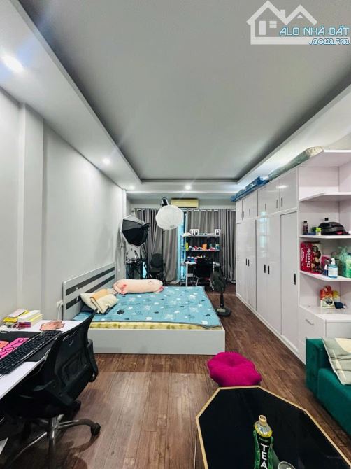Bán Nhà Lạc Long Quân 5 Tầng Thang Máy - DT 60M²×5 Tầng Thang Máy ÔTô Đỗ Cửa - Kinh Doanh - 3