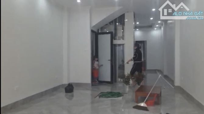 NHÀ ĐẸP AN DƯƠNG VƯƠNG – 6 TẦNG THANG MÁY – SỔ VUÔNG – ĐANG HOÀN THIỆN NỘI THẤT - 3
