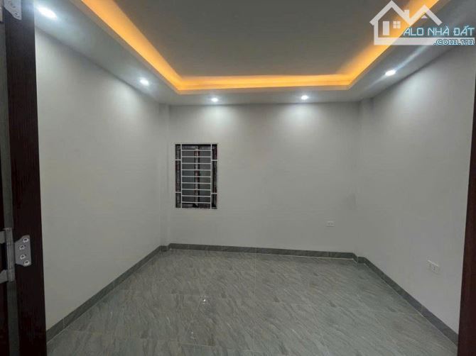 BÁN NHÀ MỚI XÂY LIÊN MẠC - NGÕ THÔNG - 35M2, 4 TẦNG, MT 3,8M - 5,4 TỶ - 3