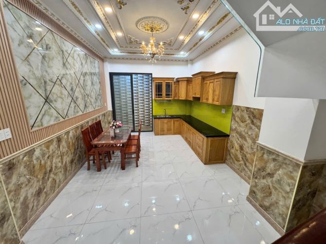 Nhà Tx24 gần đường Tô Ngọc Vân , 1 trệt 2 lầu ( 3PN - 4WC ) Q12 - 3