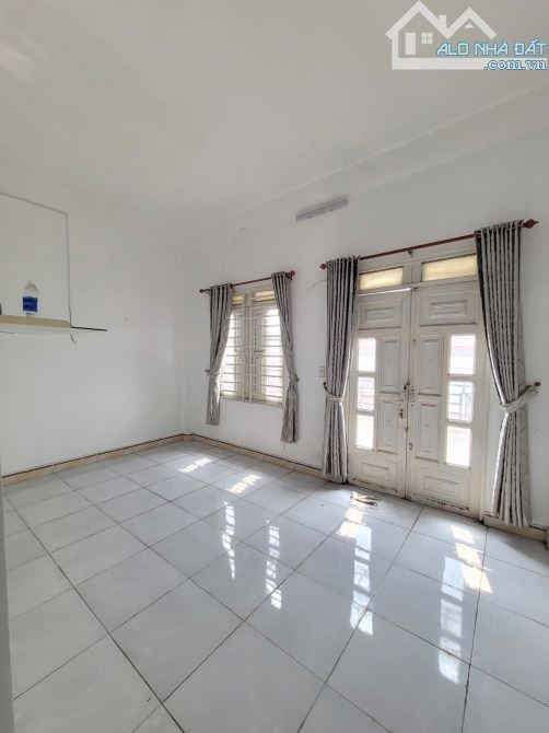 3ty350 70,5m2 nhà 1 trệt 2 lầu 1 lửng quá rẻ cách đường Lê Thị Trung 50m p.Bình Chuẩn - 3