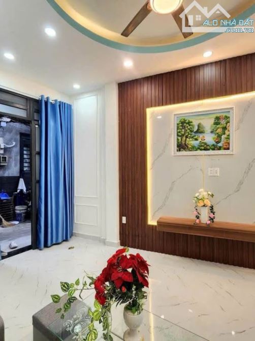 Bán nhà đường Bình Đức, Q.8, P.15. DT 129m2 (6x21.5m), 2 tầng, 2PN. Sổ đỏ chính chủ. Giá - 3