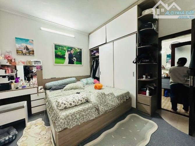 BÁN NHÀ MỸ ĐÌNH - DÂN XÂY FULL NỘI THẤT - VỊ TRÍ ĐẸP GẦN Ô TÔ - DT 40M2, 5 TẦNG, HƠN 8 TỶ - 3