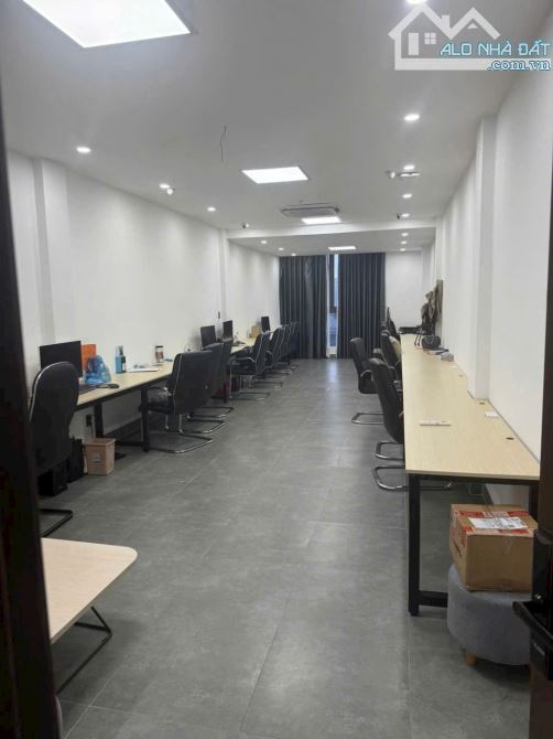 Căn Hộ Dịch Vụ đường Phạm Văn Bạch, Tân Bình, 80m2 nhà 5 tầng có hầm chỉ hơn 11 đồng. - 3