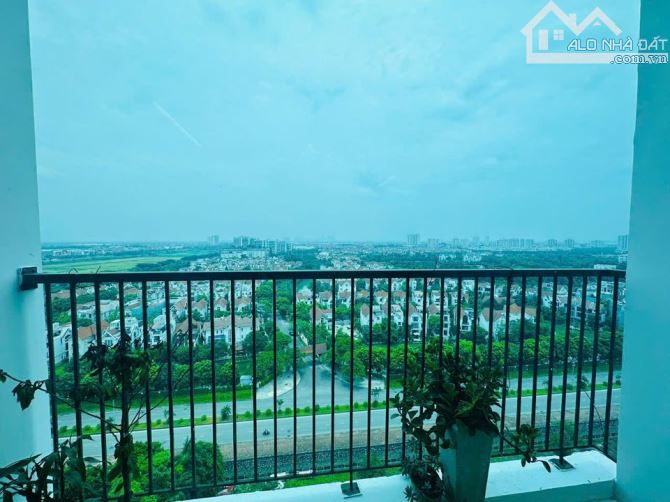 Cho thuê chung cư Valencia Việt Hưng, Long Biên . 3 ngủ và 2wc.  - - 3