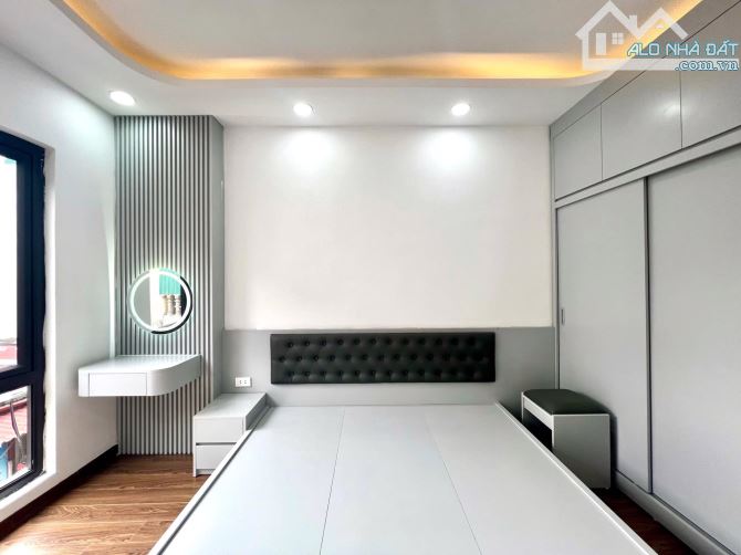 Tương Chúc, Ngũ Hiệp, DT: 30m, nhà 5 tầng, MT: 4.2m, oto7 chỗ thông, giá 4.8 tỷ - 3