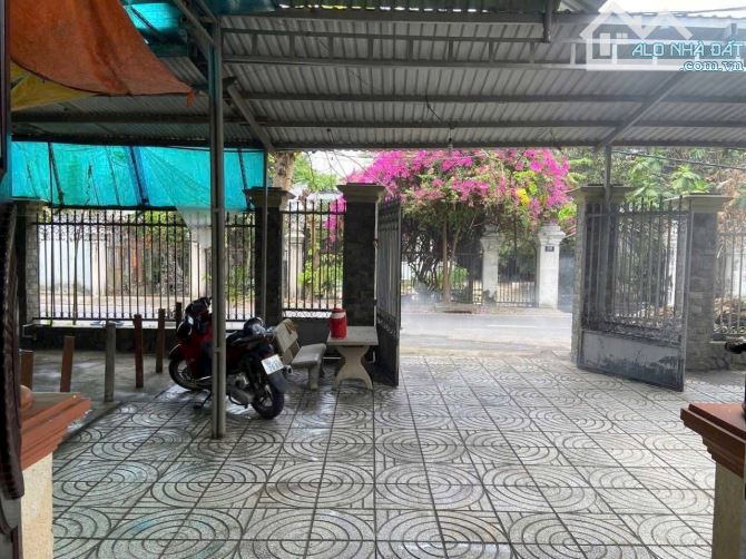 BIỆT THỰ SÂN VƯỜN 14X24 VỊ TRÍ ĐẮC ĐỊA GẦN PHAN VĂN HỚN VỪA Ở VỪA KINH DOANH - 3
