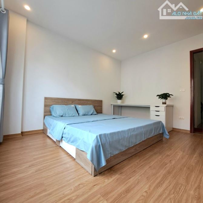🏡 BÁN NHÀ CỰ KHỐI – 4 TẦNG ĐẸP – Ô TÔ ĐỖ CỬA – FULL NỘI THẤT – GIÁ 5.75 TỶ - 3
