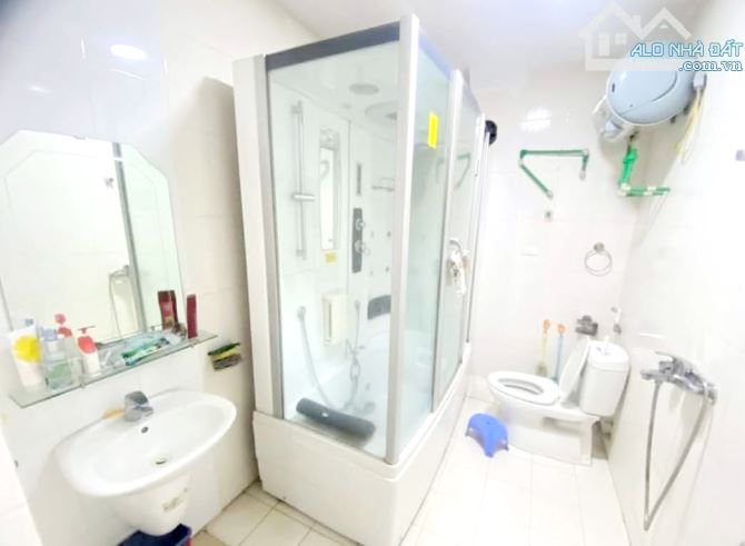 Bán nhà Lô Góc 73m² 4T Mặt tiền 17m Kinh doanh Ô tô tránh Hào Nam Đống Đa Giá 21.5 tỷ - 4