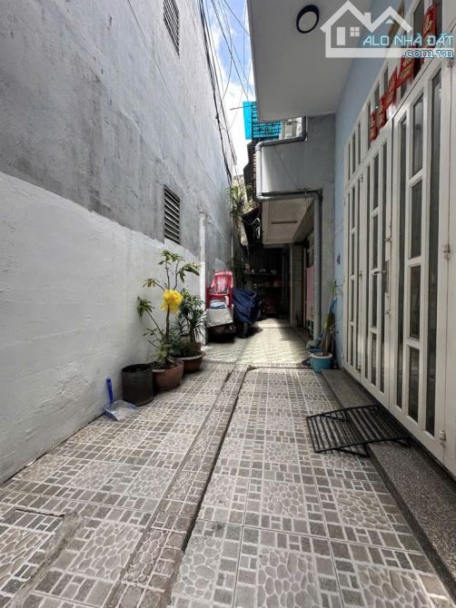 BÁN NHÀ NGAY CHỢ GÒ VẤP - ĐƯỜNG SỐ 6 CHỈ 3TY68 - 4