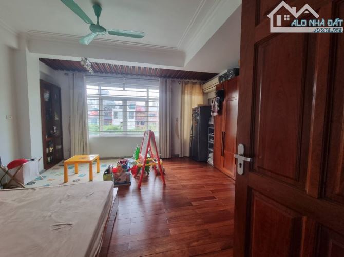 MẶT PHỐ ĐÀO TẤN. ĐẦU TƯ GIÁ TỐT, CHỦ NHÀ BÁN GẤP . DT 53M2, 5 TẦNG, MT 5.3M. GIÁ 36 TỶ - 4