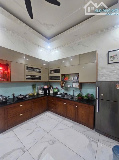 Nhà mặt tiền 12m, nội bộ khu Tên Lửa, view công viên, 5x20m, 4 tầng - giá hot 11.9 tỷ - 4