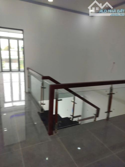 BÁN NHÀ 1 TRỆT 1 LẦU, P.THỚI HOÀ, TP.BẾN CÁT, DT:4.2x24, TC100%, SHR, GIÁ 2,350 TỶ - 4