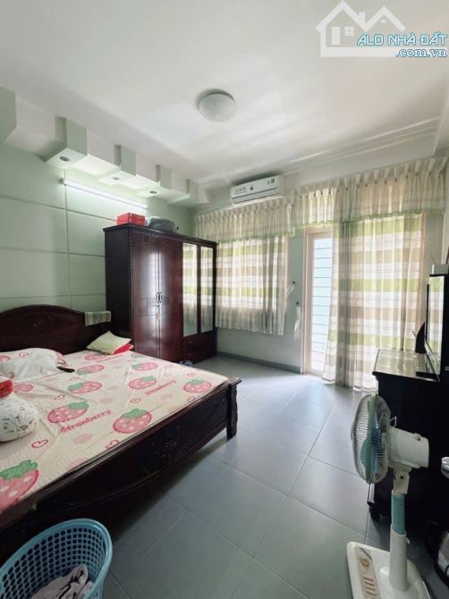 Mặt tiền kinh doanh, 4 tầng, 4m x 20m, khu phân lô, ngay chợ Hạnh Thông Tây - 4