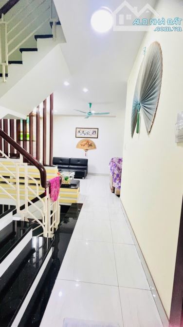 Bán nhà sát mặt tiền Cách Mạng Tháng Tám Quận10 đúc 4tầng 5PN 56m2 ngang 5.1m giảm gần 2tỷ - 4