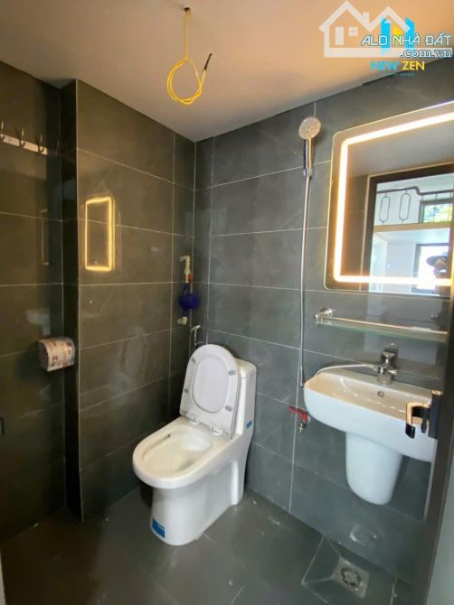 giảm giá sốc bán chdv mp an hòa,140m2, mt 7m, 8t, 45 pkk, kd đỉnh,dòng tiền 250tr/th, 52ti - 4