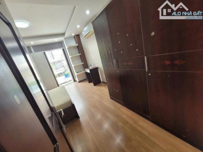 Nhà Phố Cạnh Phú Mỹ Hưng - Quận 7- 5X18 - 3 Tầng - Nhỉnh 10 Tỷ - 3