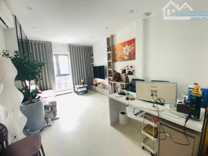 BÁN NHÀ ĐẸP 7 TẦNG MẶT PHỐ CÁT LINH - 5