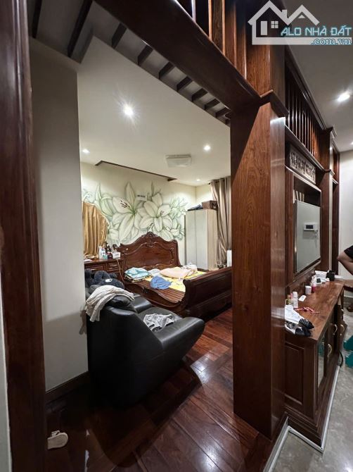 Bán Gấp Mặt Tiền  Khu Phan Xích Long -Cù Lao -8*14m- 4Tầng - Gía : 55Tỷ giảm về 48Tỷ - 5
