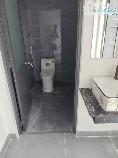 BÁN NHÀ 1 TRỆT 1 LẦU, P.THỚI HOÀ, TP.BẾN CÁT, DT:4.2x24, TC100%, SHR, GIÁ 2,350 TỶ - 5