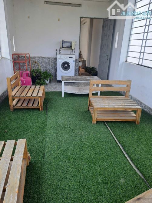 CHO THUÊ NHÀ PHÂN LÔ XUÂN LA, TÂY HỒ- DT 60M, 6T, 6 PN, GARA, XE 7 CHỖ TRONG NHÀ CHỈ 1000$ - 5