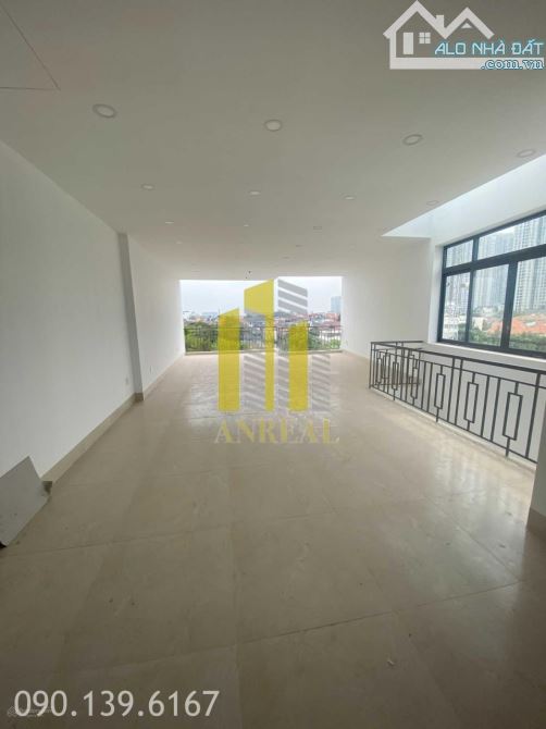 Tòa Văn Phòng Hầm 5 Lầu Sàn Trống 700m2 - Có Thang Máy - 5
