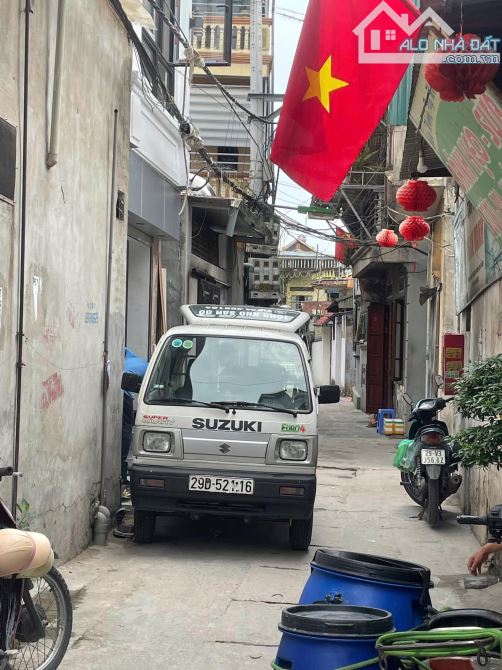 Tương Chúc, Ngũ Hiệp, DT: 30m, nhà 5 tầng, MT: 4.2m, oto7 chỗ thông, giá 4.8 tỷ - 5