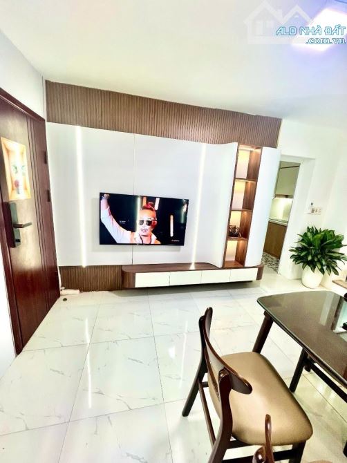 BÁN CĂN HỘ TT ĐỒNG XA, MAI DỊCH - LÔ GÓC - VIEW MẶT PHỐ - 31/70M2 - 3.68 TỶ - 5