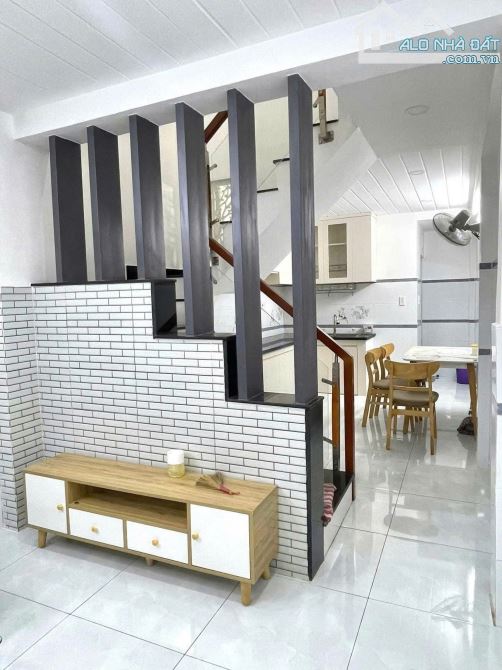 Nhà đẹp 2 tầng ở ngay đường số 59 gò vấp 38m2  nhỉnh 4 tỷ bán nhanh - 5