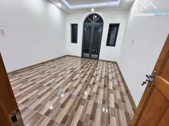 Nhà Tx24 gần đường Tô Ngọc Vân , 1 trệt 2 lầu ( 3PN - 4WC ) Q12 - 7