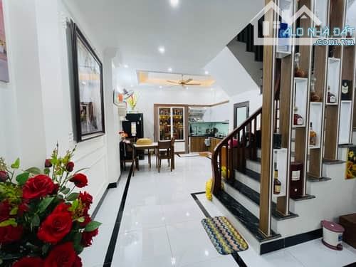 Bán nhà Phú Minh, Bắc Từ Liêm, 38m2, 5 tầng, 6 ngủ, mặt tiền 4.4m, giá 7.6 tỷ  SIÊ - 7