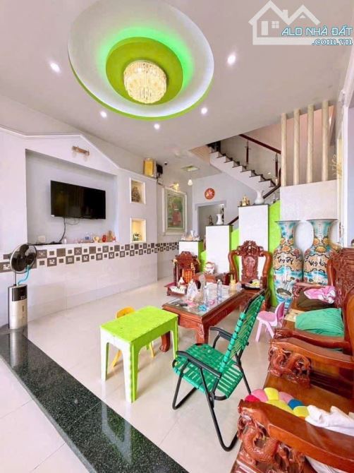 NHÀ 2 LẦU 6,5 TỶ ĐƯỜNG SỐ 6 KDC THỚI NHỰT 2, P TÂN AN TP CẦN THƠN, TP - 7