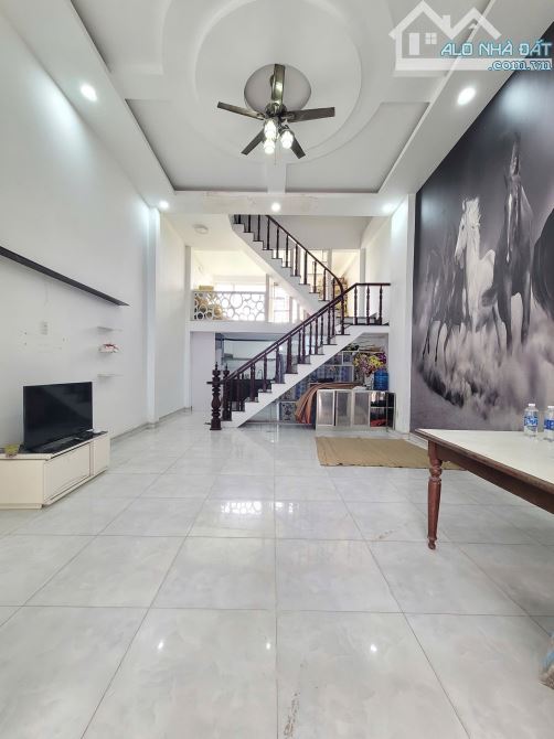 3ty350 70,5m2 nhà 1 trệt 2 lầu 1 lửng quá rẻ cách đường Lê Thị Trung 50m p.Bình Chuẩn - 9