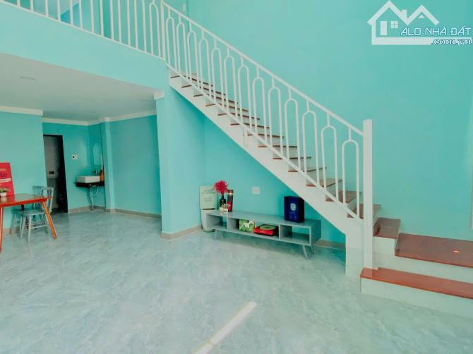 Bán nhà 1 trêt,1 gác lững đúc kiên cố,diện tích 70m2,giá bán 1 tỷ 650 triệu,có bơt - 9