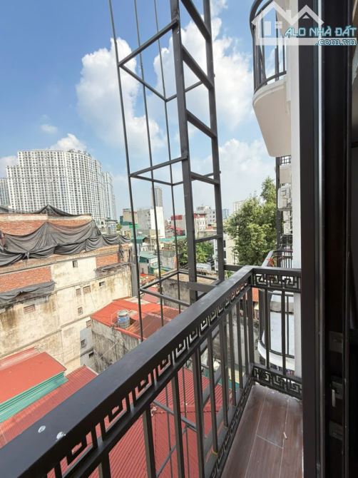 Cho Thuê CCMN 142 Quan Nhân Thanh Xuân 25m2 Studio Gác Xép Ban Công Thang Máy Giặt Riêng - 9