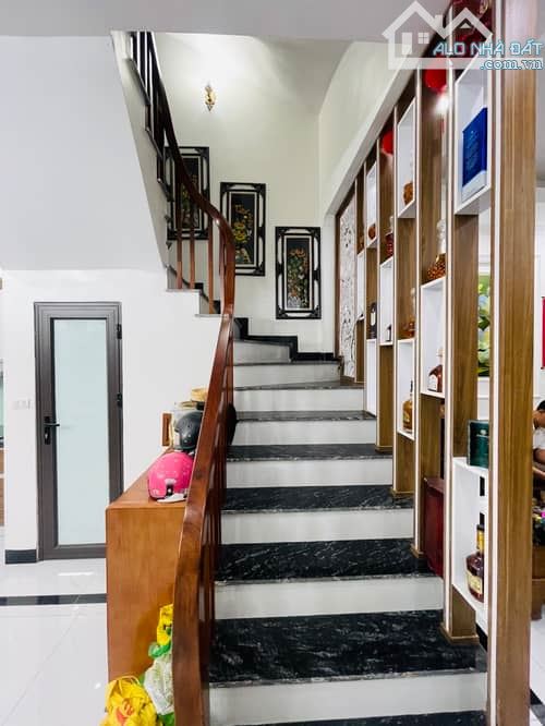 Bán nhà Phú Minh, Bắc Từ Liêm, 38m2, 5 tầng, 6 ngủ, mặt tiền 4.4m, giá 7.6 tỷ  SIÊ - 9