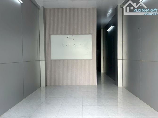 Cho thuê nhà trệt mới xây xong trục chính hẻm Trần Phú vị trí cực đẹp để kinh doanh