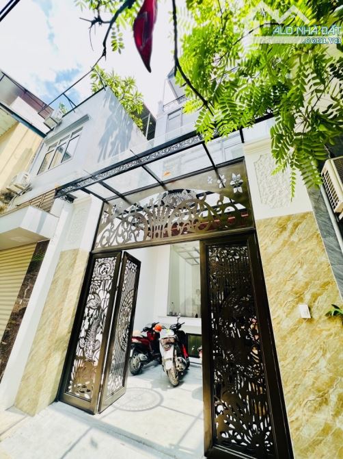 BÁN NHÀ LÒ ĐÚC - TRẦN KHÁT CHÂN - NGÕ THÔNG 2 MẶT NGÕ - 68M x 5T THANG MÁY. GIÁ 13.25 TỶ